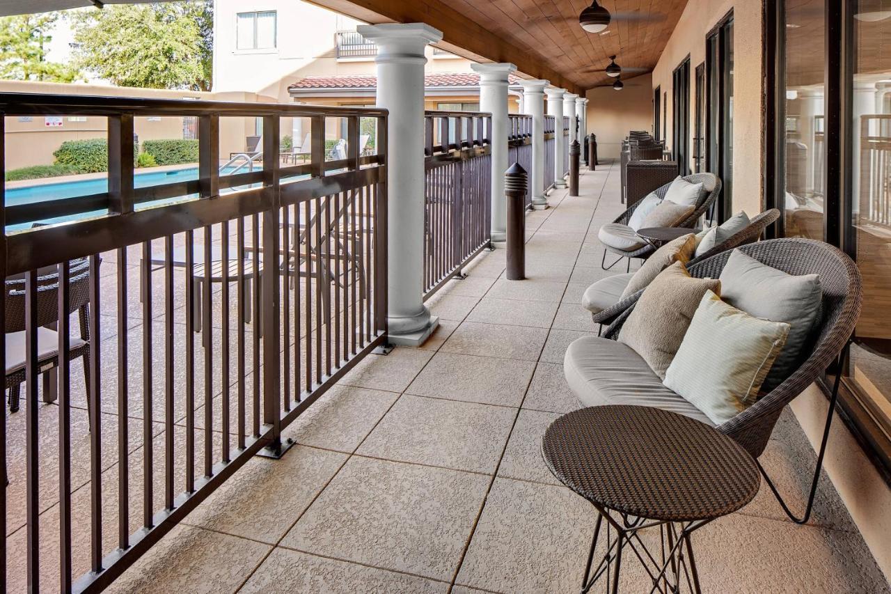 Courtyard By Marriott Houston Rice University Exterior foto