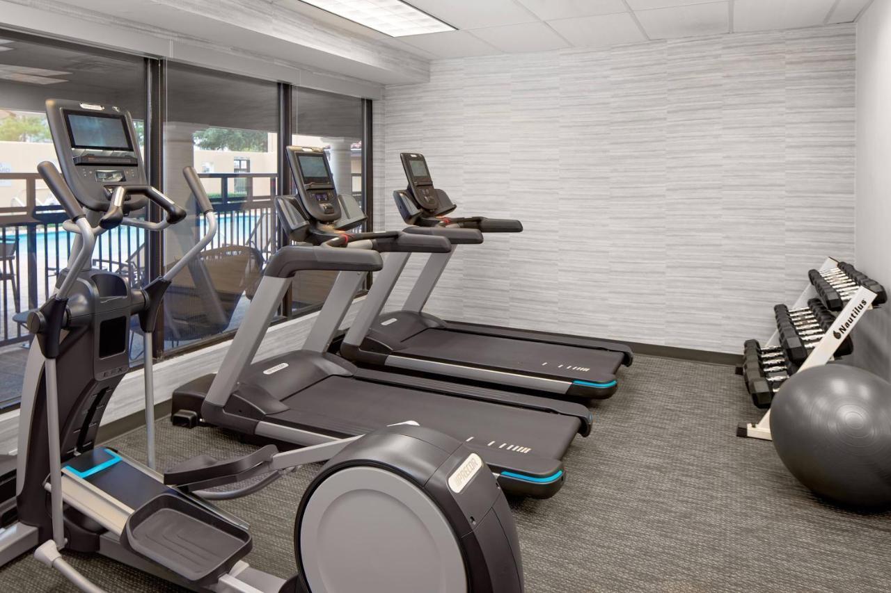 Courtyard By Marriott Houston Rice University Exterior foto