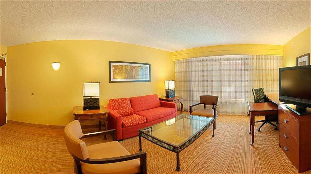 Courtyard By Marriott Houston Rice University Exterior foto